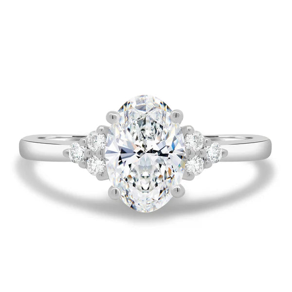 4 Claw solitaire with Accent Stones