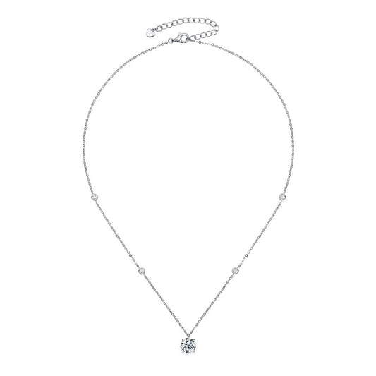 2 carats round pendant