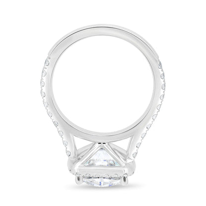 4 prongs Cushion Cut Halo with Pavé