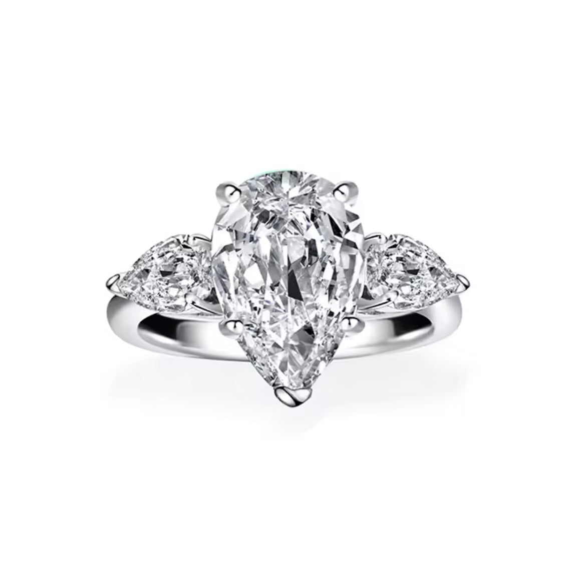 1.5ct Moissanite pear ring